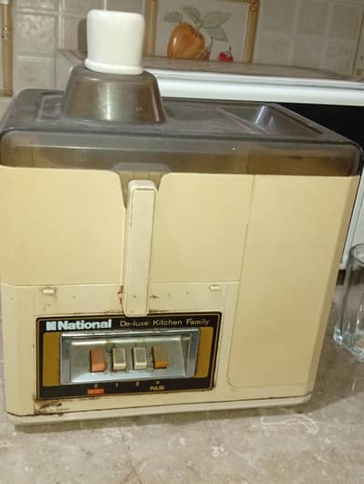 Home Use Juicer Machine In Full Working Condition