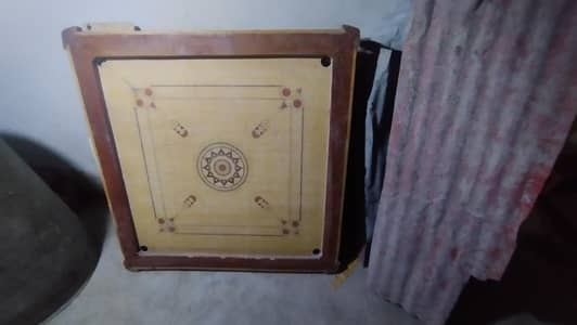 carrom board