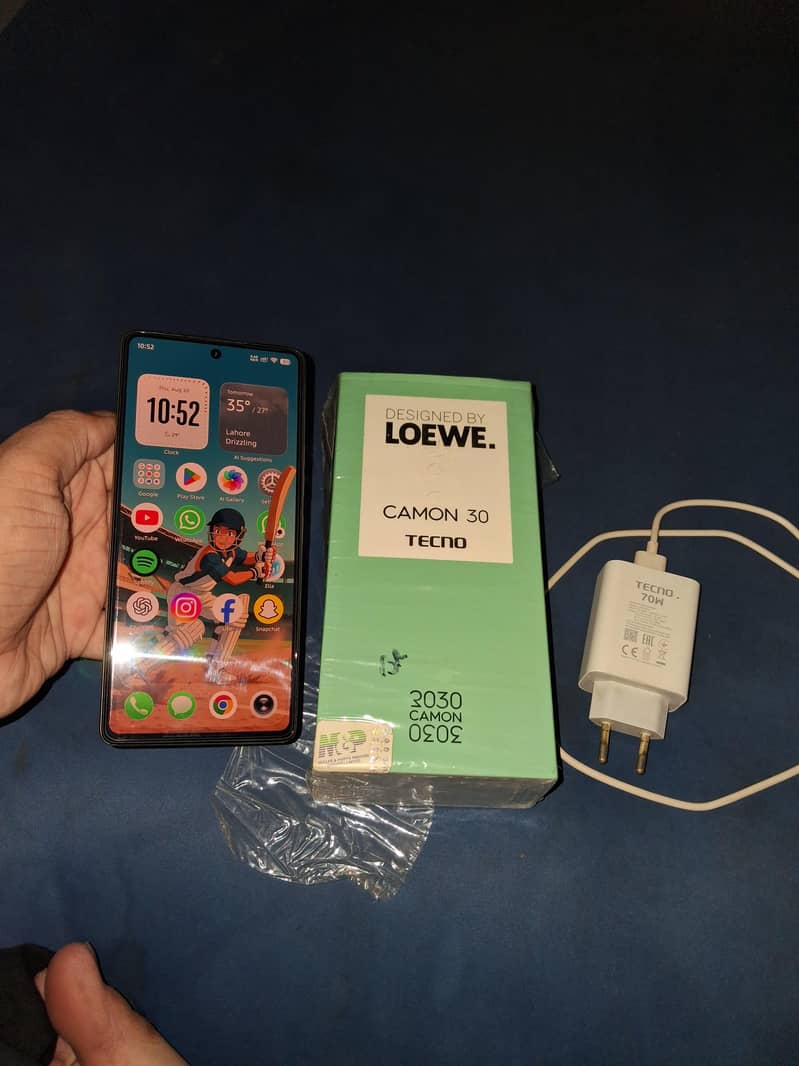 Tecno CAMON 30 0