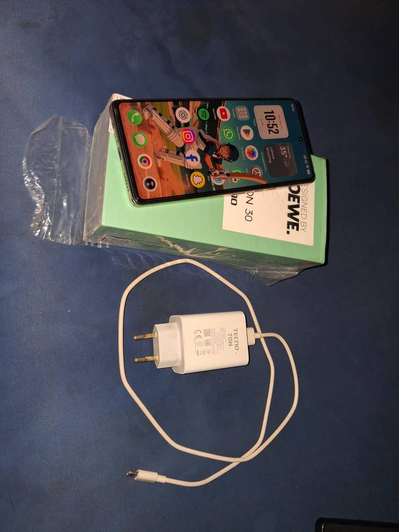 Tecno CAMON 30 7