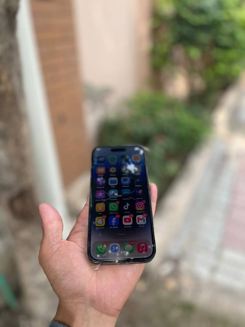 Apple iPhone 14 Pro 3