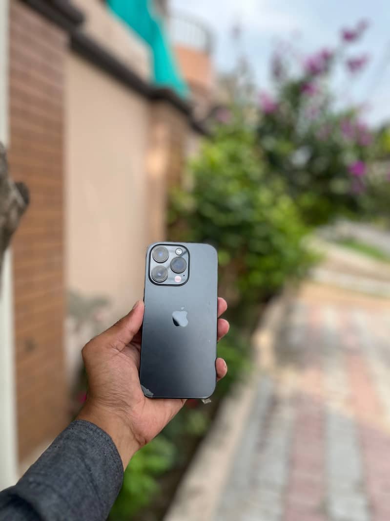Apple iPhone 14 Pro 4