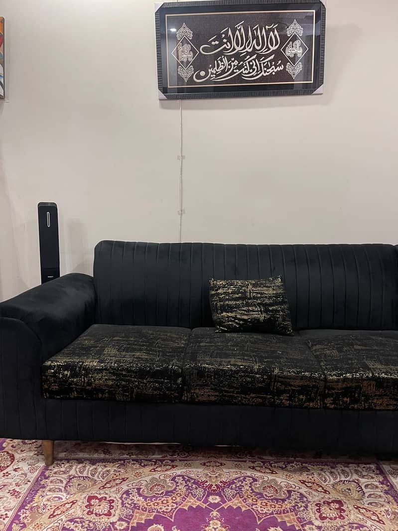 L shaped Sofa 0