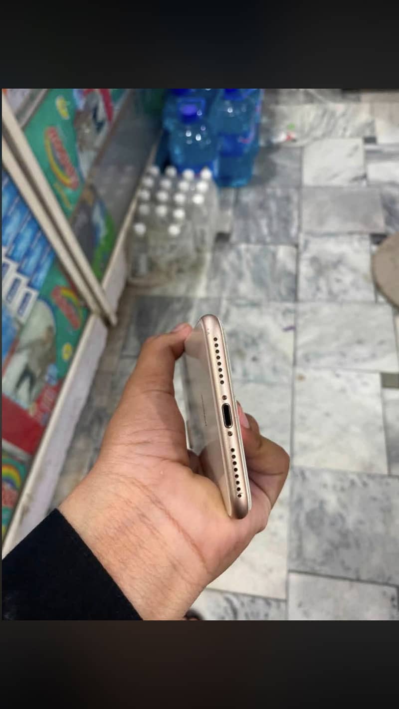 Apple iPhone 8 Plus 2