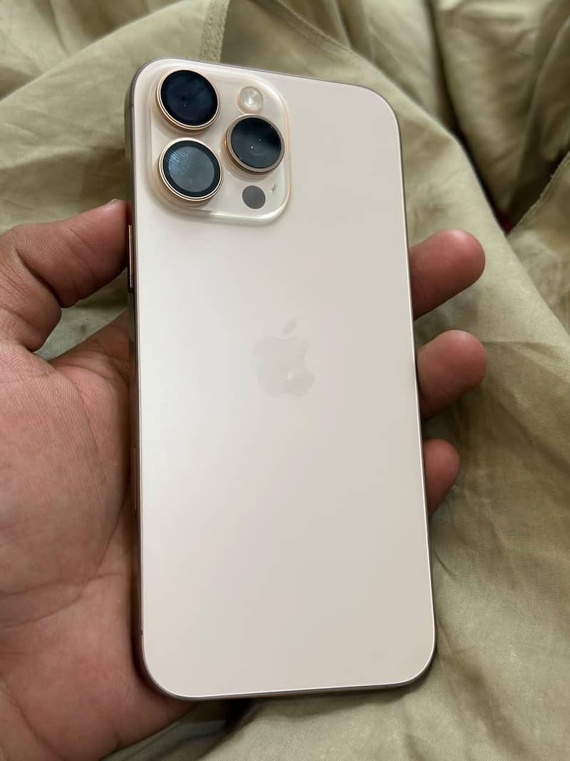 Apple iPhone 16 Pro Max 0