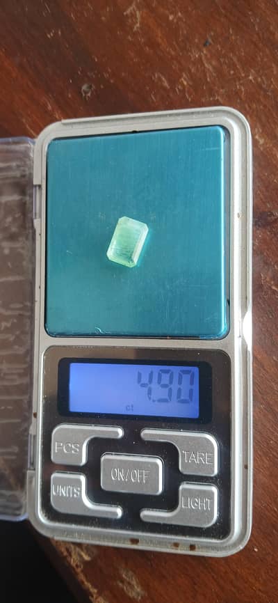 Emrald stone for sale
