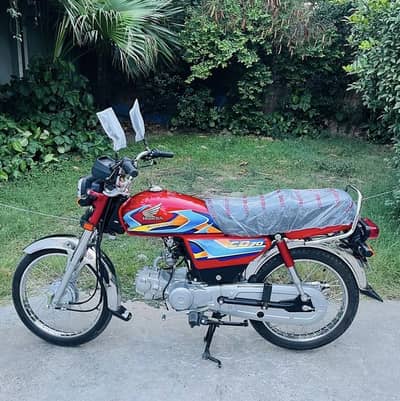 Honda cd 70 2026 Model barnd new only 4200km use best for 2027