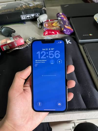 Apple iPhone 13jv 128gb 82% health