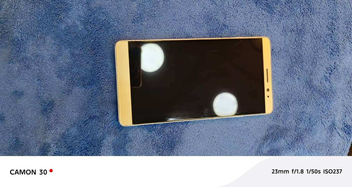 Huawei mate 8 1