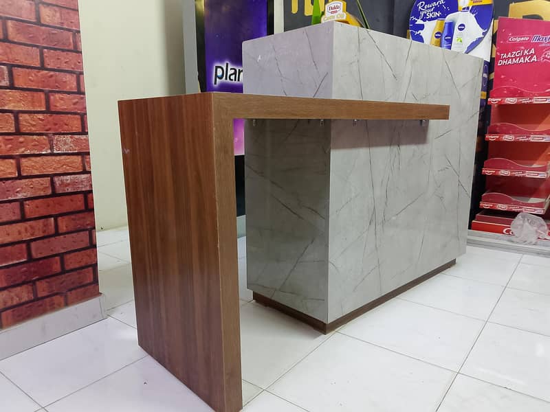 office reception table 2