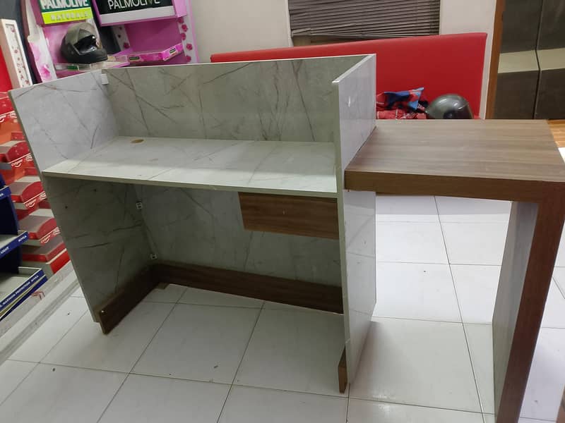 office reception table 3