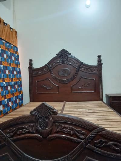 Chinote bed double bed