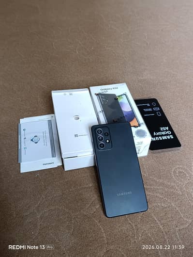 Samsung Mobile A52 8/128 with complete accosseriese