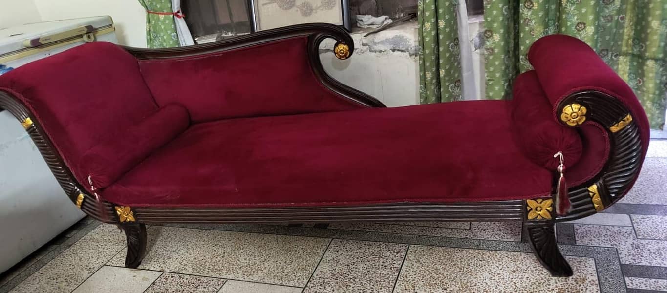 Dewan Sofa 0