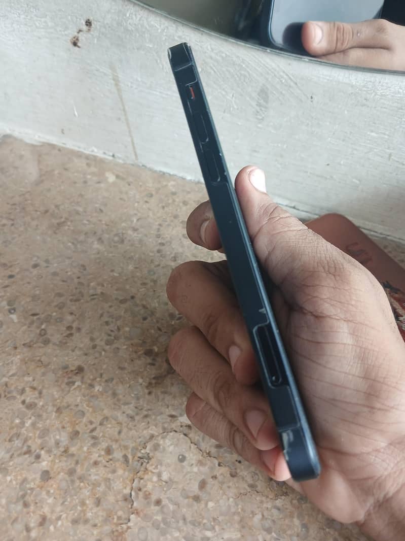Apple iPhone 12 2