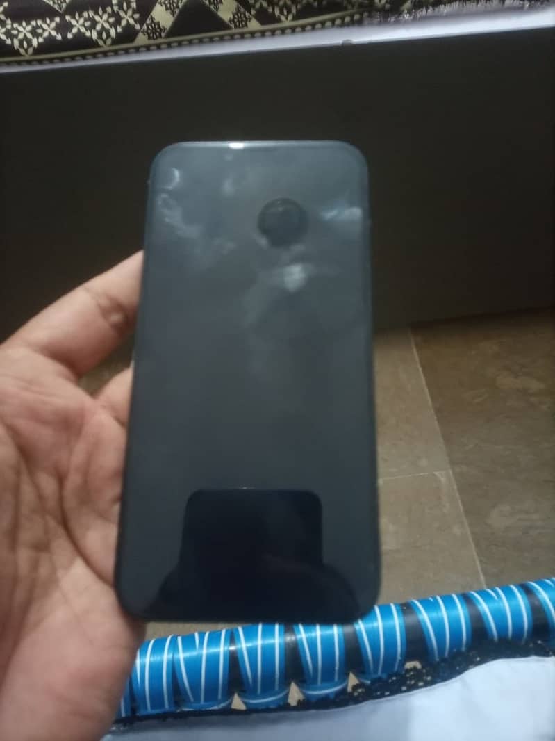 Apple iPhone 14 4