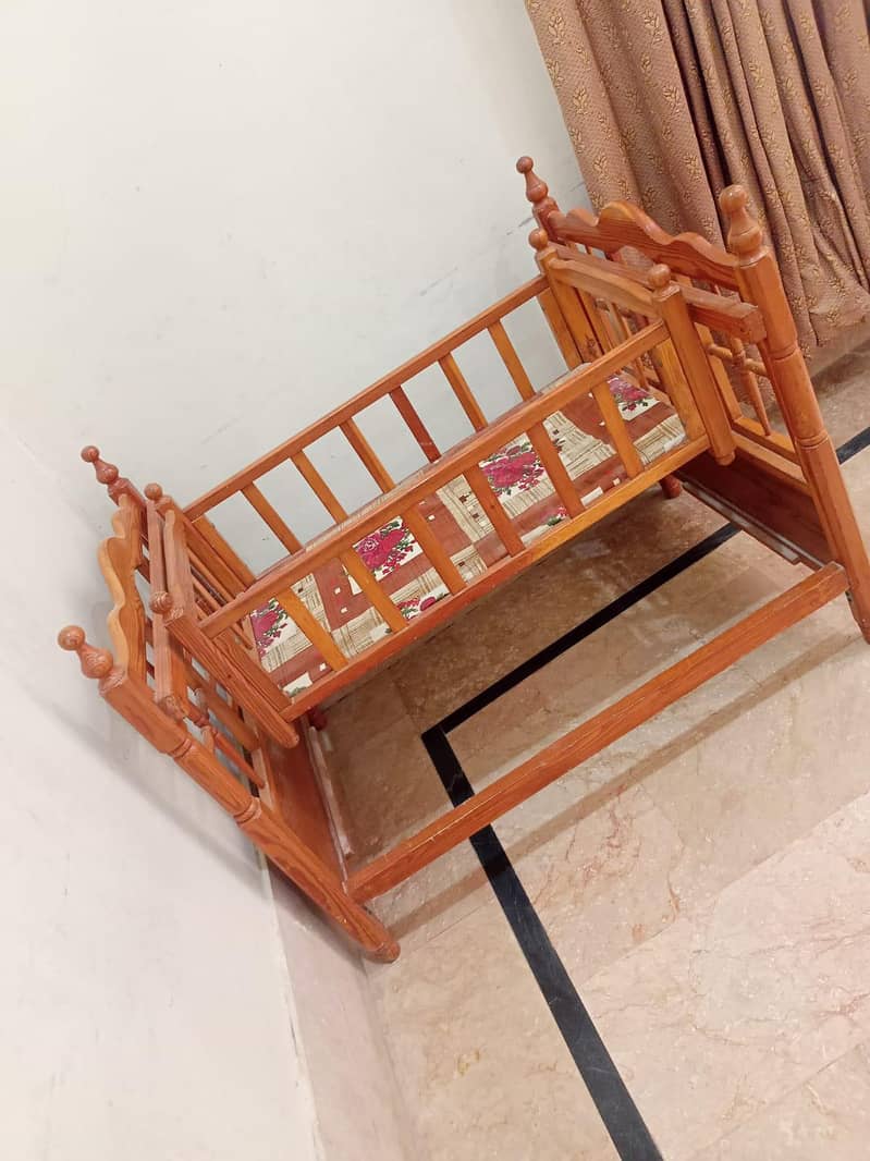 baby cot 2