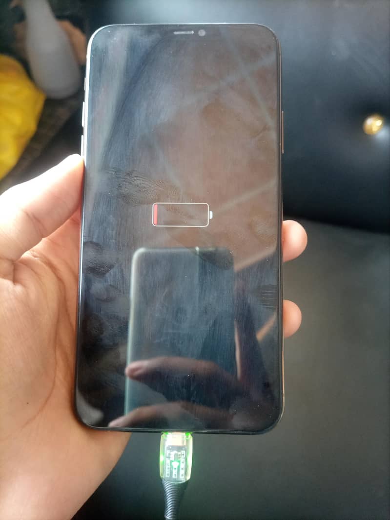 Apple iPhone 11 Pro Max 1