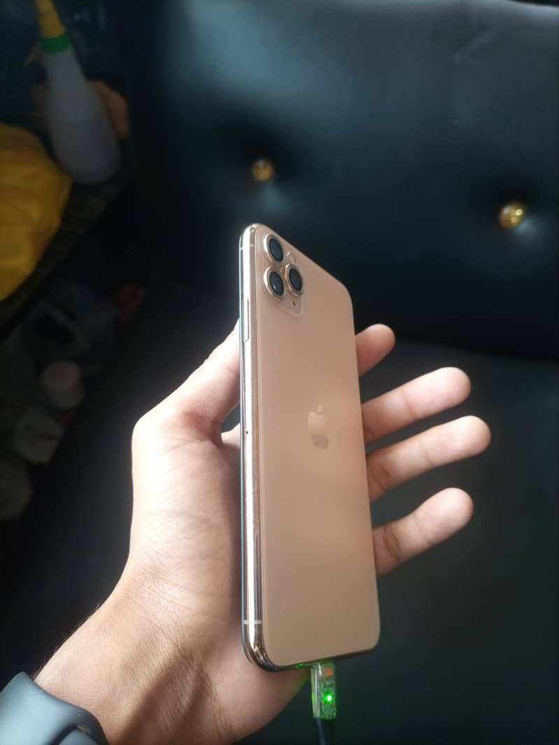 Apple iPhone 11 Pro Max 3