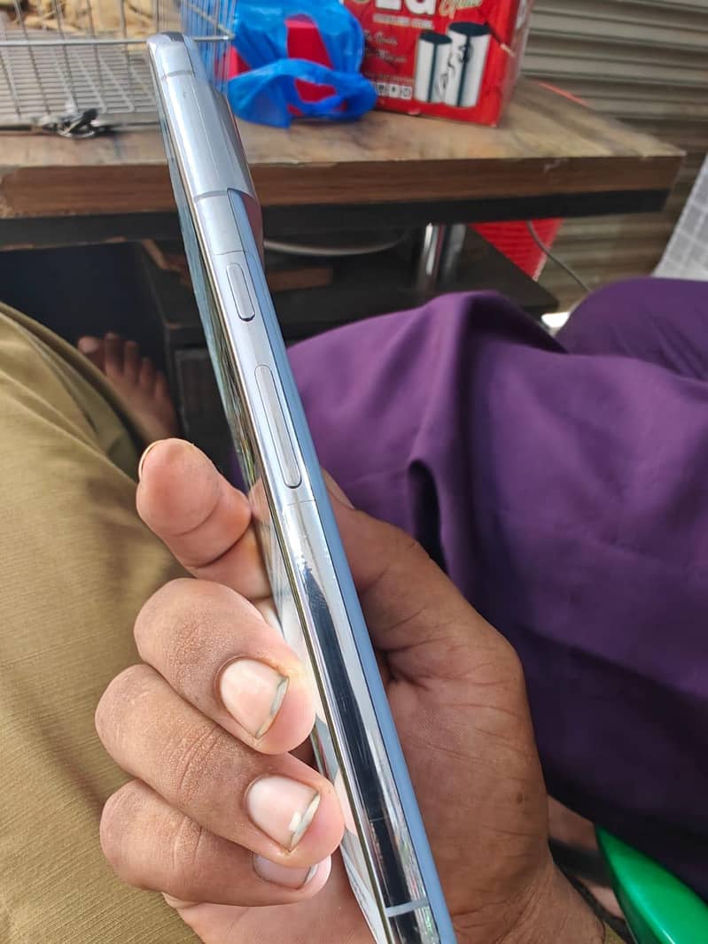 Google Pixel 8 Pro 2