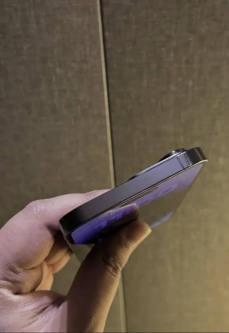 Apple iPhone 14 Pro Max 1