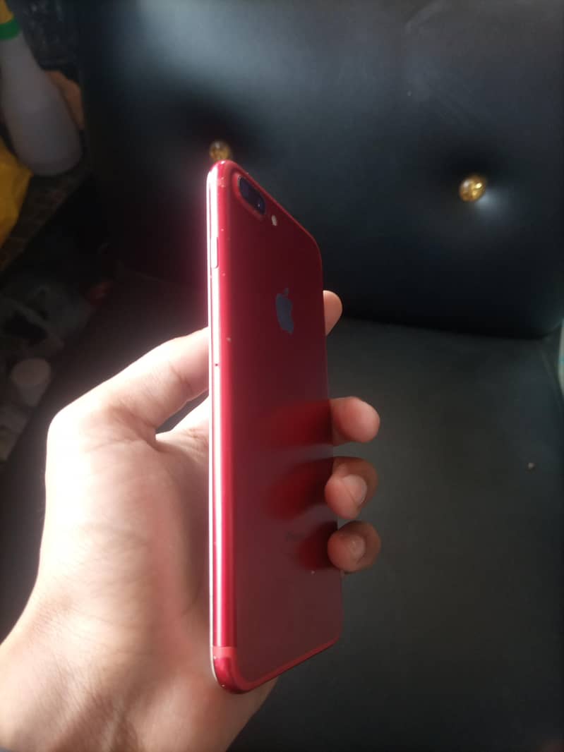 Apple iPhone 7 Plus 2