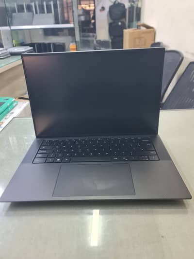 Dell Precision 5570 Intel(R) Core i9-12th Generation With H Processor