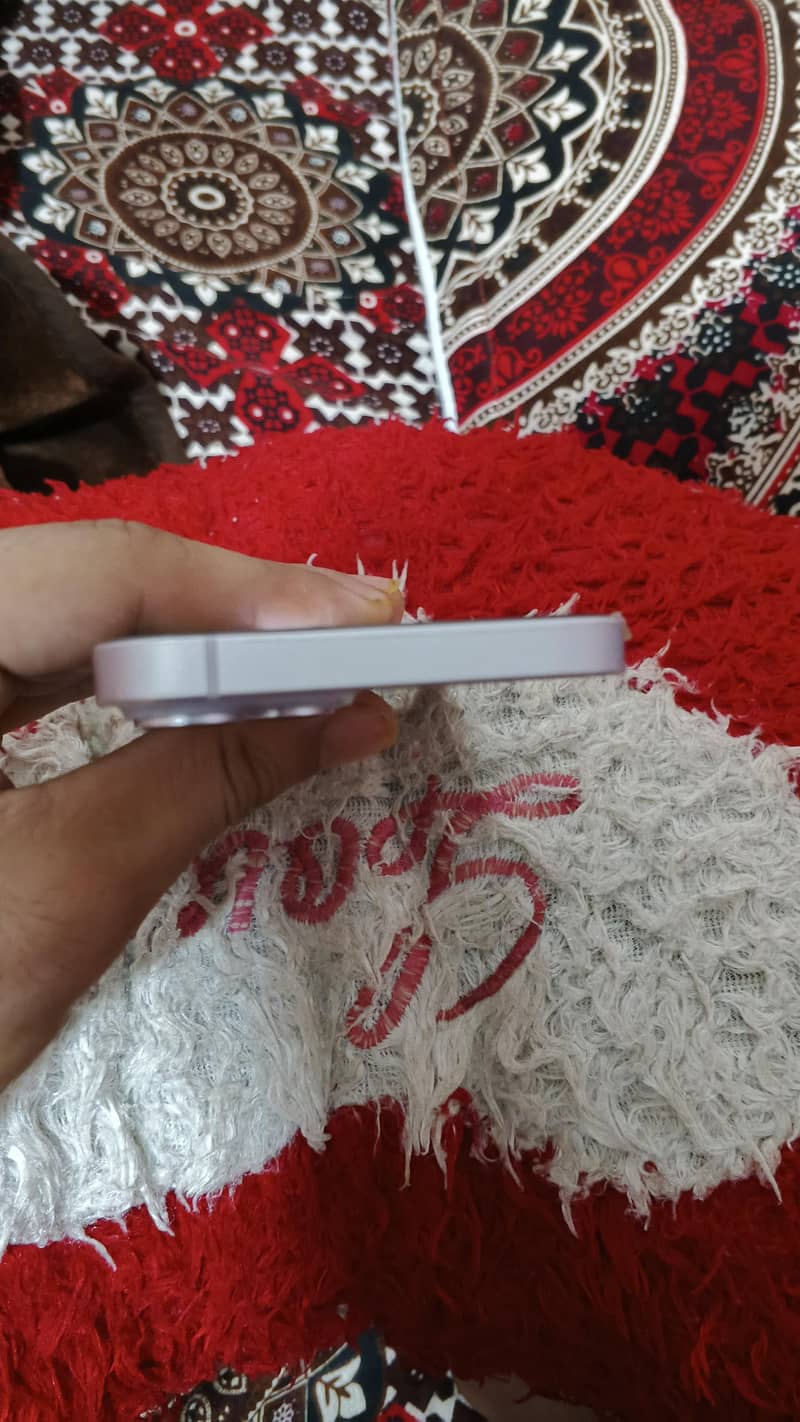Apple iPhone 14 2