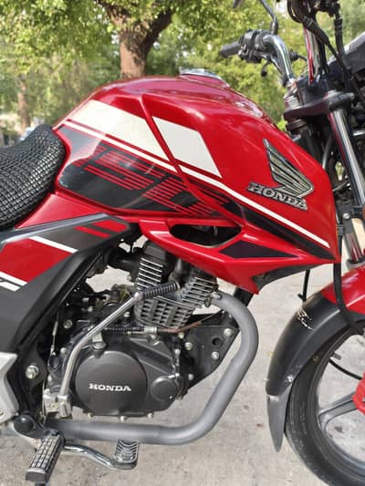 Honda CB 150F