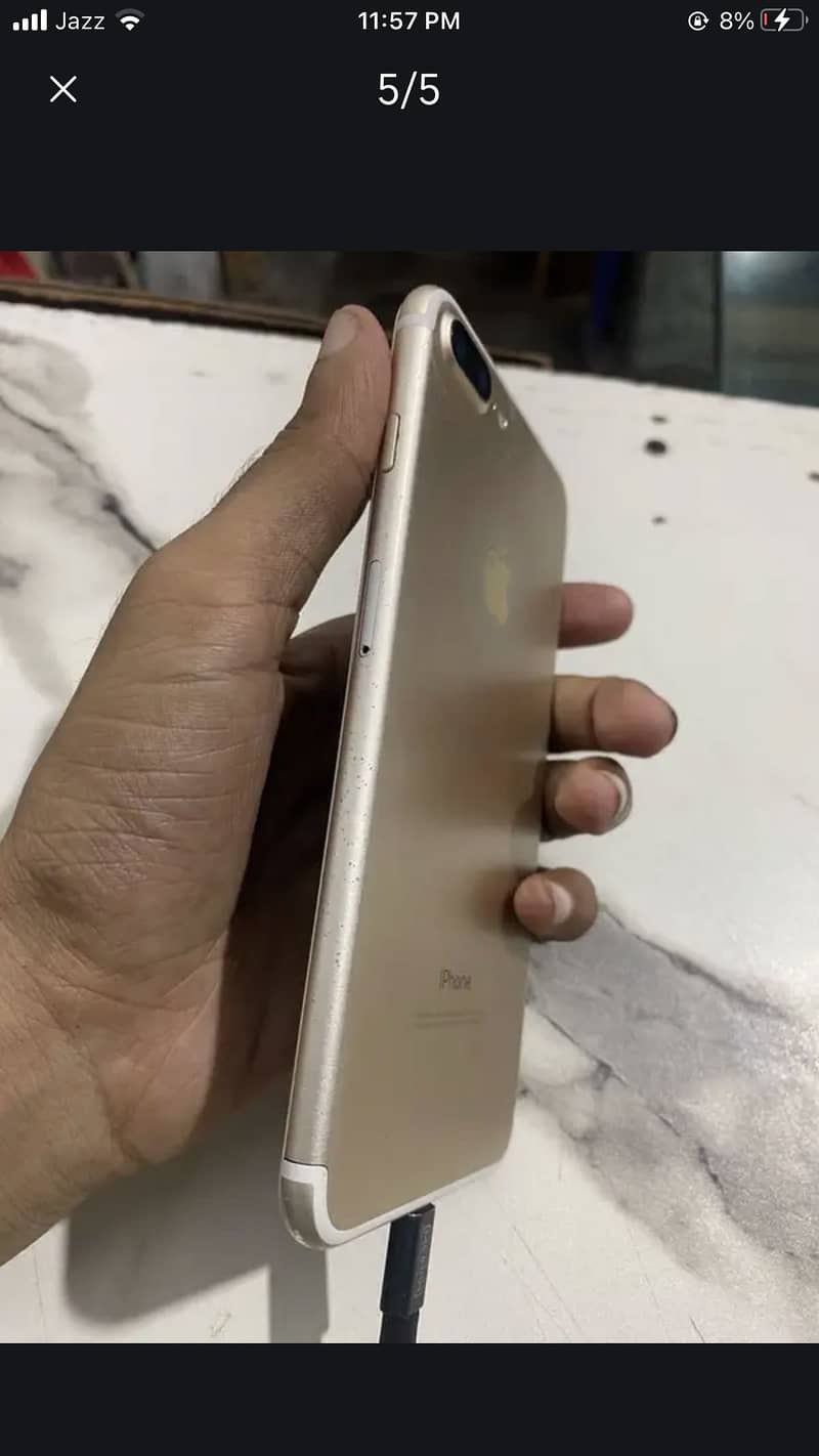 Apple iPhone 7 Plus 3