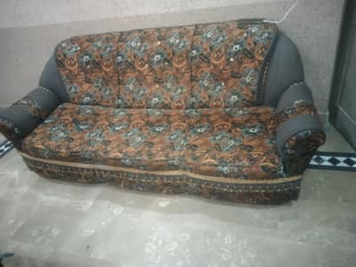 5 seater sofa with central table and side table for sale