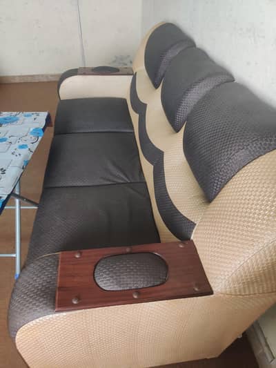 06 Seaters Soft Set in an excellent condition