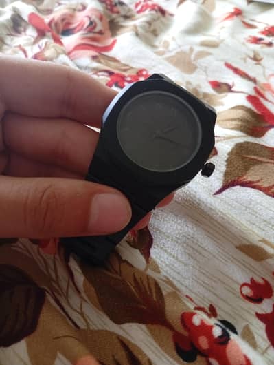 aura watch