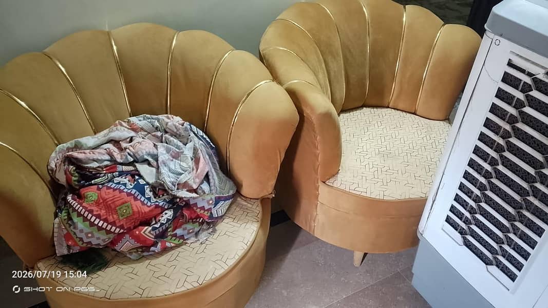 Sofa set six seater 3