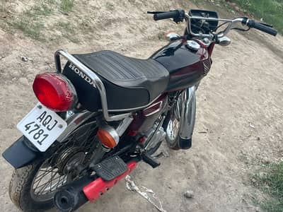 Honda CG 125 2023