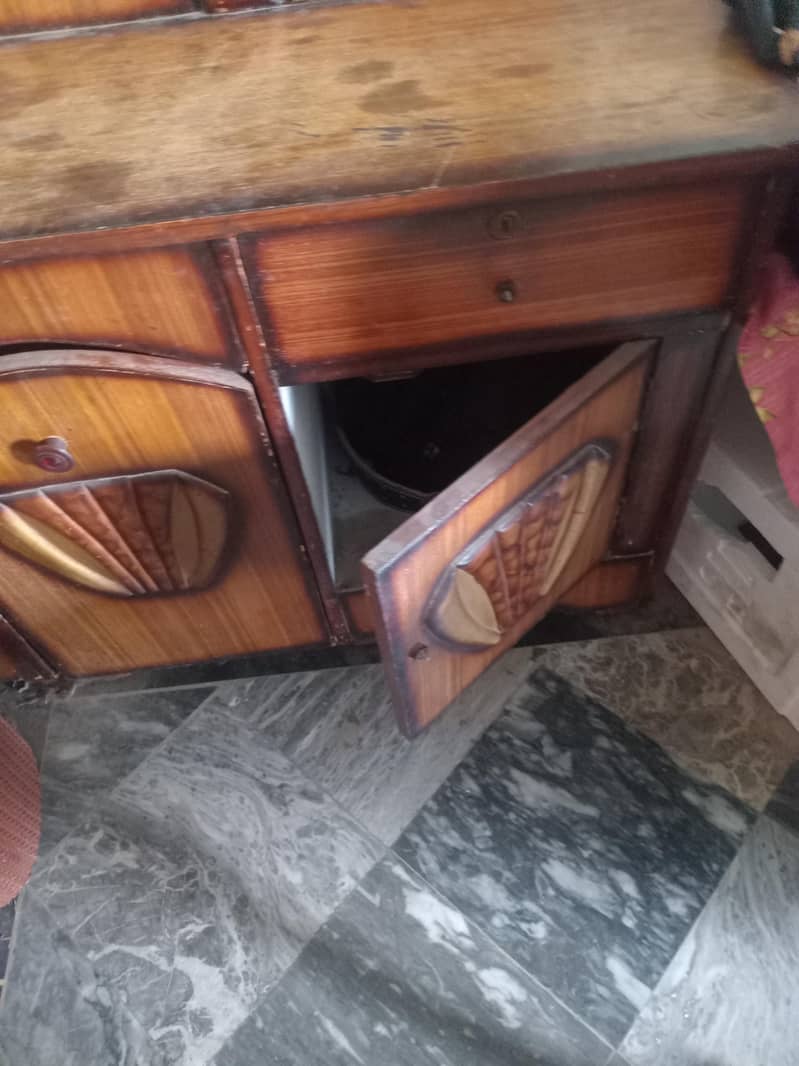 dressing table 2