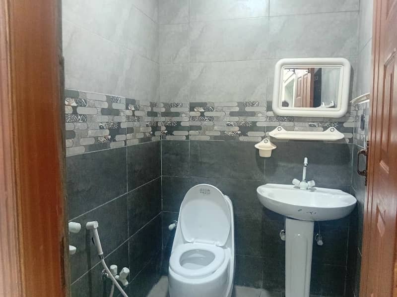 Upper Portion Available For Rent 9