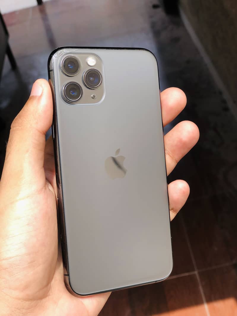 Apple iPhone 11 Pro 1