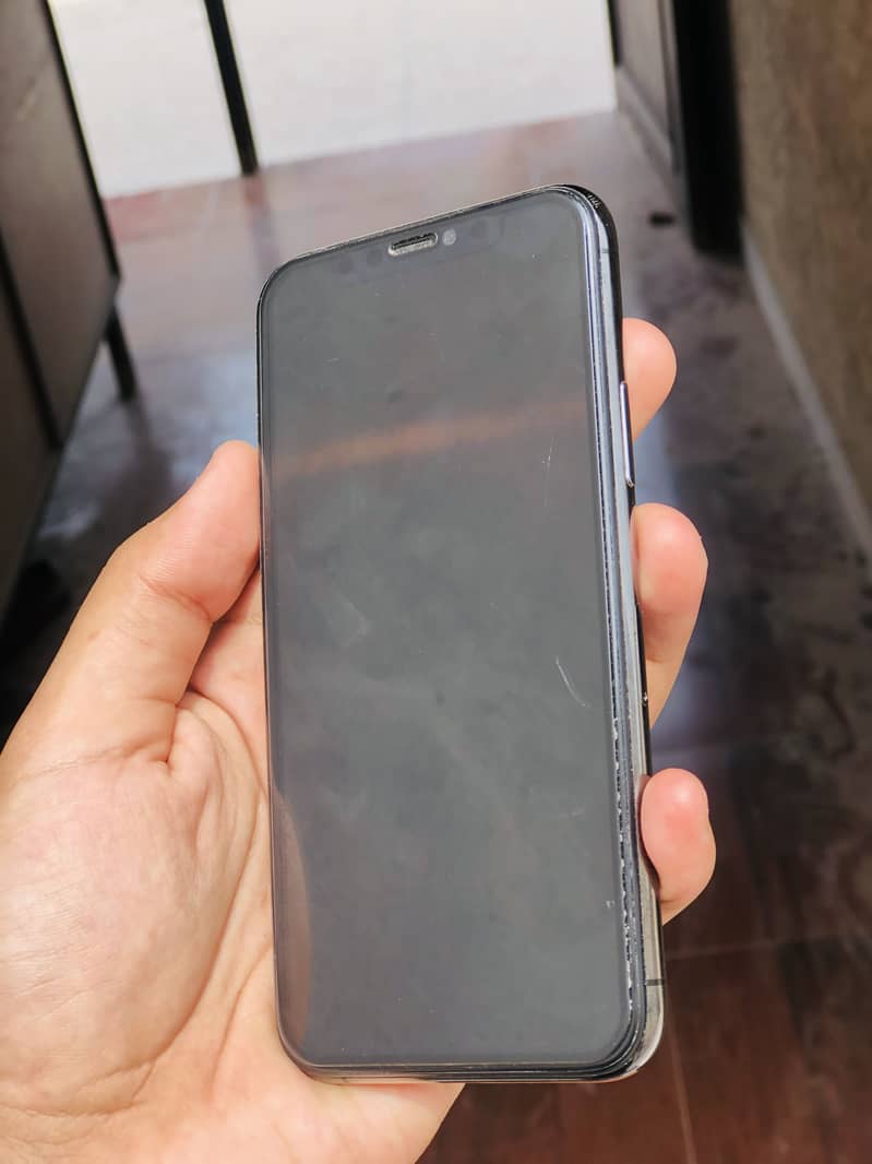 Apple iPhone 11 Pro 3