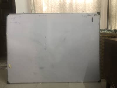 White Board for Sale – Excellent Condition (3x4)
