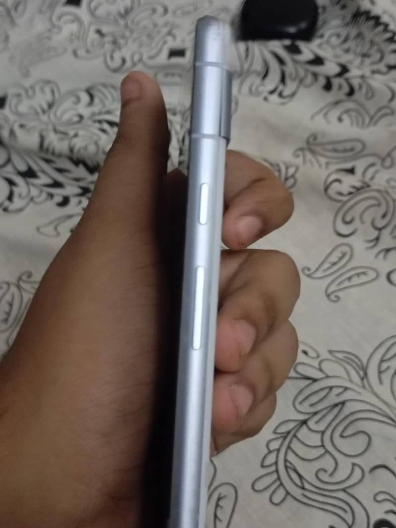 Google Pixel 7a 4