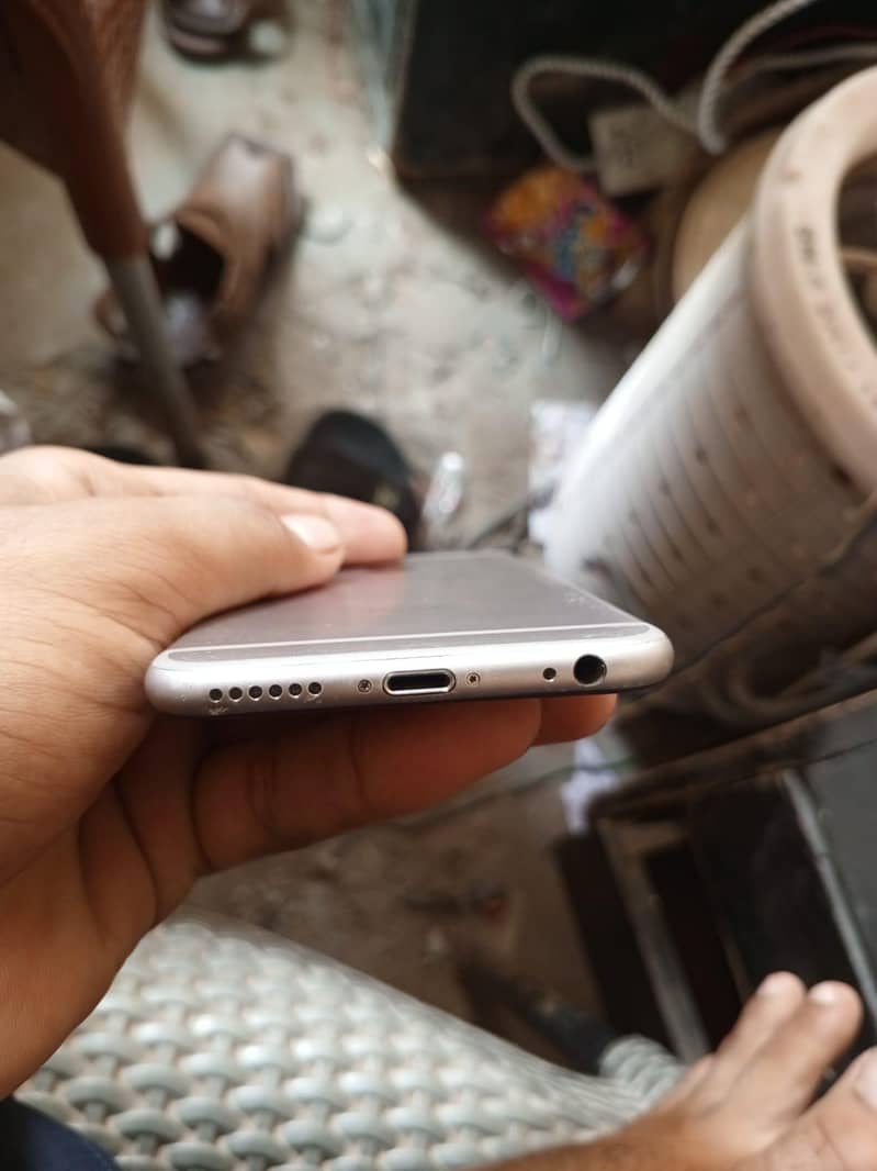 Apple iPhone 6 3