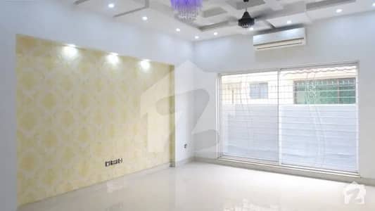 10 MARLA MARVELS CONDITION HOUSE TOP LOCATION PHASE 3
