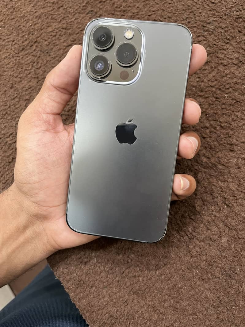 Apple iPhone 13 Pro 4
