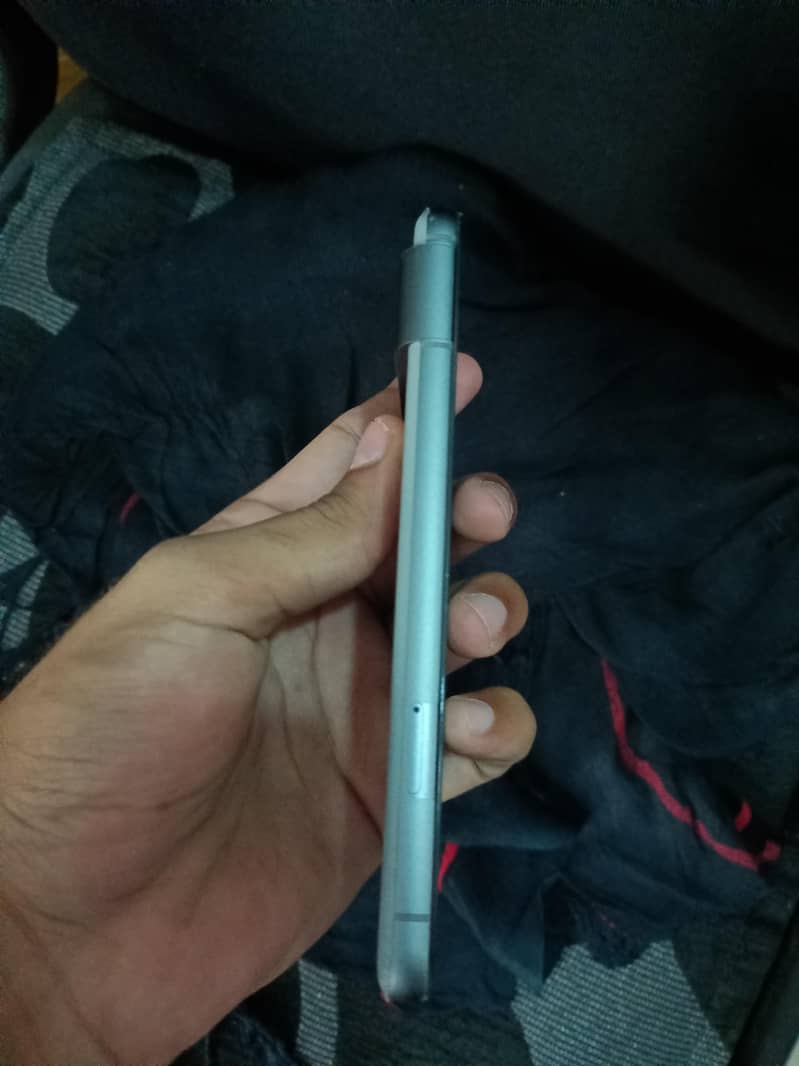 Google Pixel 8 1