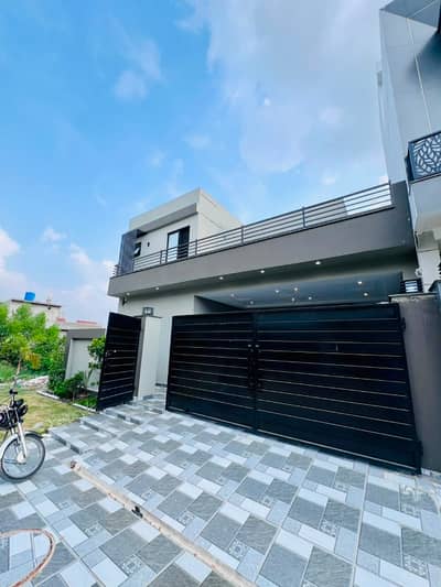 10 marla 1.5 Story Brand new house 3 beds so reasonable