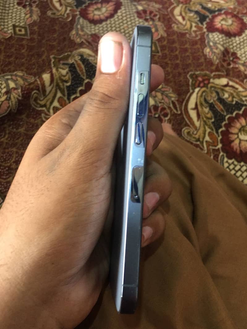 Apple iPhone 13 Pro 5