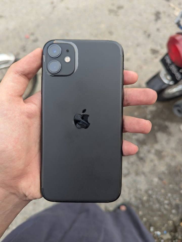 Apple iPhone 11 0