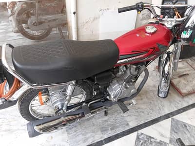 Honda 125 for sale in very good condition model 2025/26