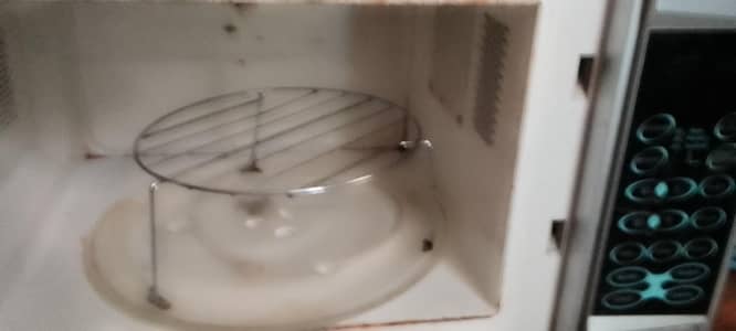 microwave oven